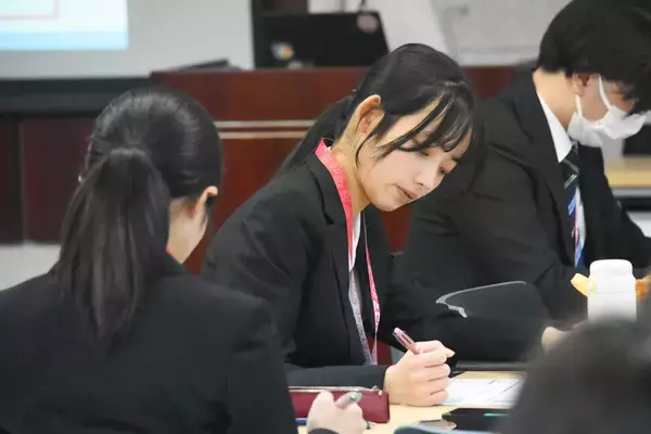 給食DXのナリコマ、2026年度新入社員向けに“参加する入社式”を実施