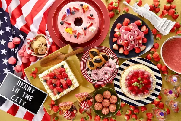 「「リーベルホテル大阪」『Berry in the City～ニューヨークの街角気分を愉しむストロベリースイーツ&ディナービュッフェ～』を3月1日より開催！」の画像