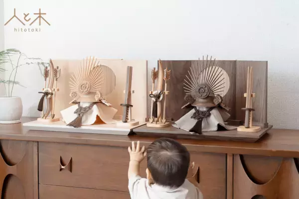 「木のぬくもりを活かしたオリジナル節句飾りに新作登場　安土城築城450周年　五月人形「織田信長」が発売」の画像