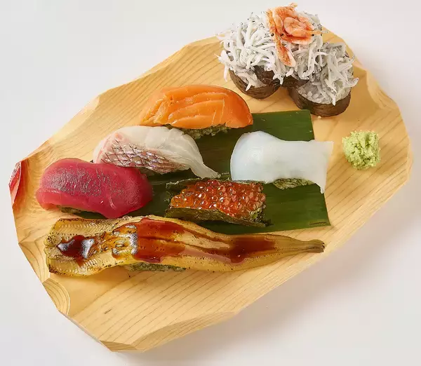 「新東名高速道路 上り線 NEOPASA駿河湾沼津【おさかな丼屋 とと丸食堂】ランチ限定の握り寿司3商品とおっきい軍艦寿司を12月19日(金)より販売開始！」の画像