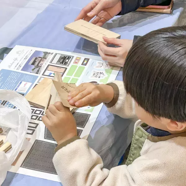 「アイダ設計、大宮マルイ主催「サステナブルdays」に出展　端材を活用した木育ワークショップを実施」の画像