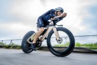 古谷純平選手のアジア初アイアンマンサブ８達成を記念したトークイベントを12月28日に開催。Speedmax 10%オフ記念クーポンを配布開始。