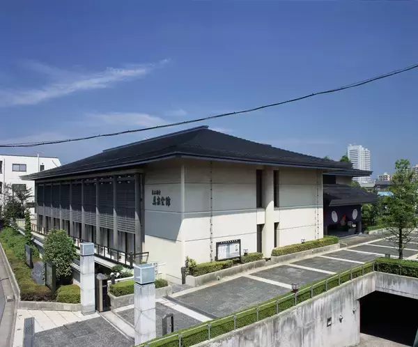 「東本願寺の広報誌『サンガ』創刊200号特別記念号を発行　椎名林檎さんの表紙＆巻頭インタビュー掲載」の画像