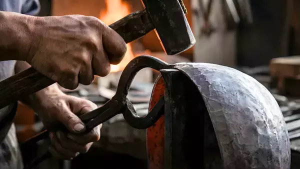 「Makuake公開4日で603万円超を達成、「今日のランキング」総合1位。ネパール職人が60日かけて鍛え上げる「音浴シンギングボウル」に171名が支援」の画像