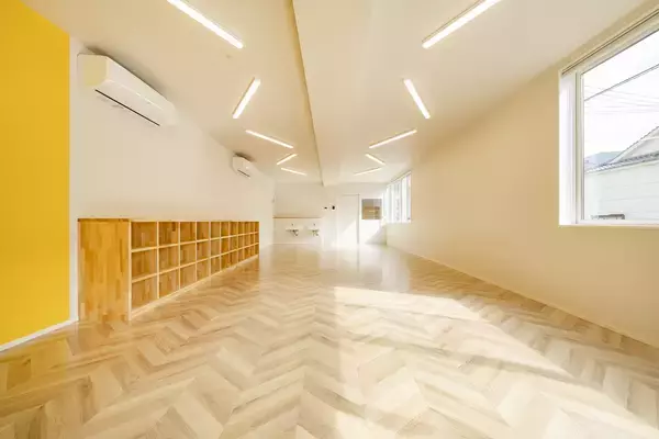 「コンテナ建築で公共施設の新しい形を提案。福岡県篠栗町の児童クラブ分館が竣工、2026年4月より利用開始」の画像