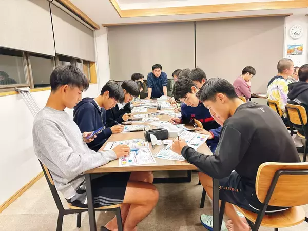 「【栄養士会】「ただ食べる」から「勝てる体作り」へ桐光学園高等学校のジュニアアスリートへ栄養セミナーを開催」の画像