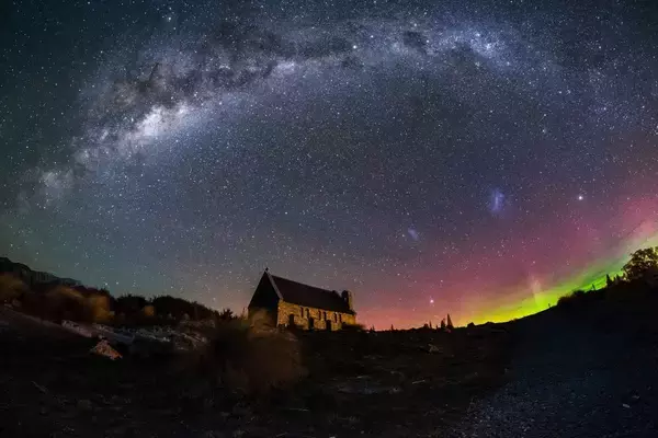 「人類、たまには空を見よう。世界屈指の星空スポット4選！それぞれの場所で星と向き合う新規モデルプランを発表。」の画像