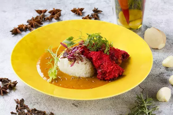 【福岡サンパレス ホテル＆ホール】香り立つ一皿で、初夏をすっきりリセット『スパイス＆ハーブで美味しく整う初夏』開催