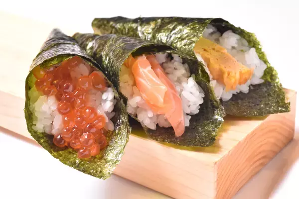 「年末年始は“家族で楽しむ江戸前寿司”を　ITAMAE SUSHI全店でテイクアウト10％OFFフェアを開催」の画像