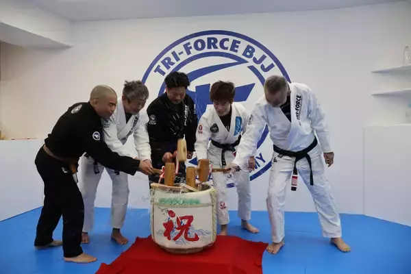 「神戸のブラジリアン柔術アカデミー「トライフォース神戸」が正式オープン」の画像