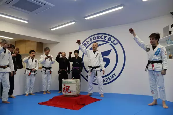 「神戸のブラジリアン柔術アカデミー「トライフォース神戸」が正式オープン」の画像