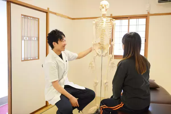 「全国から来院者が絶えない広島の整体院から、業界に新しい風を！女性整体師が長く働ける社会に向け、手首を壊さない「足技整体」の専門育成プログラムを開始」の画像