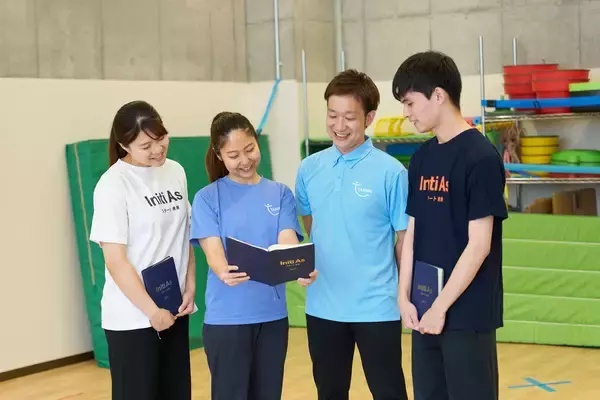 「運動療育「TAKUMI」の事業拡大に伴い、新卒採用数が3年で6倍に　イニシアス株式会社が未来の療育業界を担う人材育成を強化」の画像