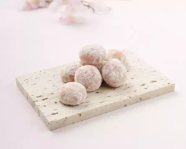 「【tables labo】4月1日(水)オープン1周年！感謝を込めたアニバーサリー特典をご用意 新作・桜スイーツ4種を3月19日(木)から先行発売」の画像