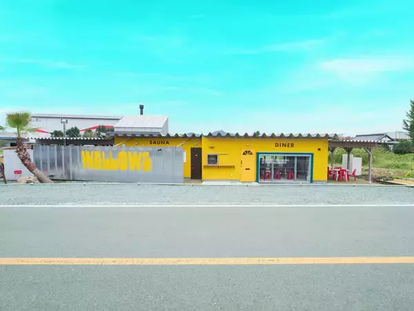 テキサスバーベキューと名水十傑の水風呂が楽しめる「WALLOWS sauna&diner」6・7月は薪サウナを特別価格で提供