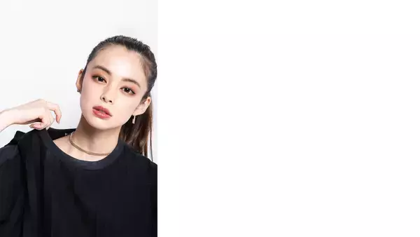 「千原ジュニアさん、SHONOさん、Mikaさん、猛虎さん出演のウェブCM『メルコル　情報システム篇』を12月27日に公開！」の画像