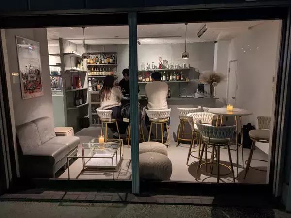 「新橋・内幸町・虎ノ門エリアに、本格酒を気軽に楽しめる大人のバー「Bar SHUEN（バー・シュエン）」移転オープン」の画像