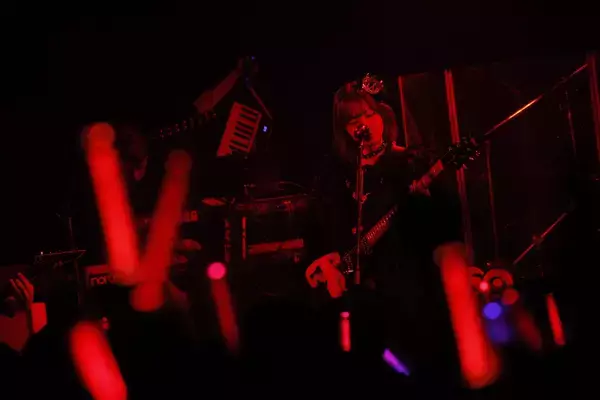 「愛美スタンディングライブツアー「AIMI LIVE TOUR 2025 “NEW WORLD”」2月14日(土)テレビ初放送！CS衛星劇場」の画像