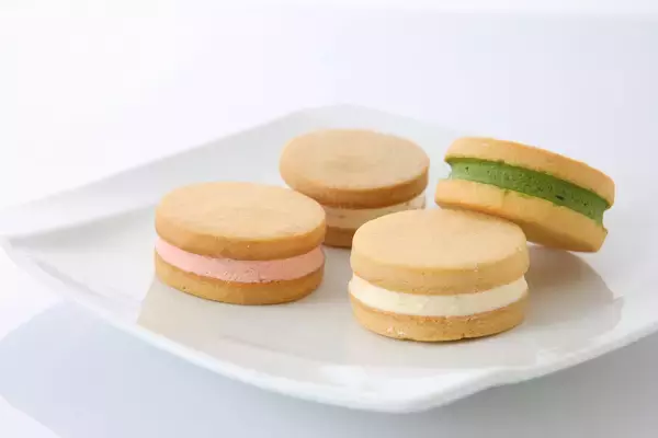 人気の「洛甘バターサンド」に＜桜＞が加わって三色展開で販売開始！