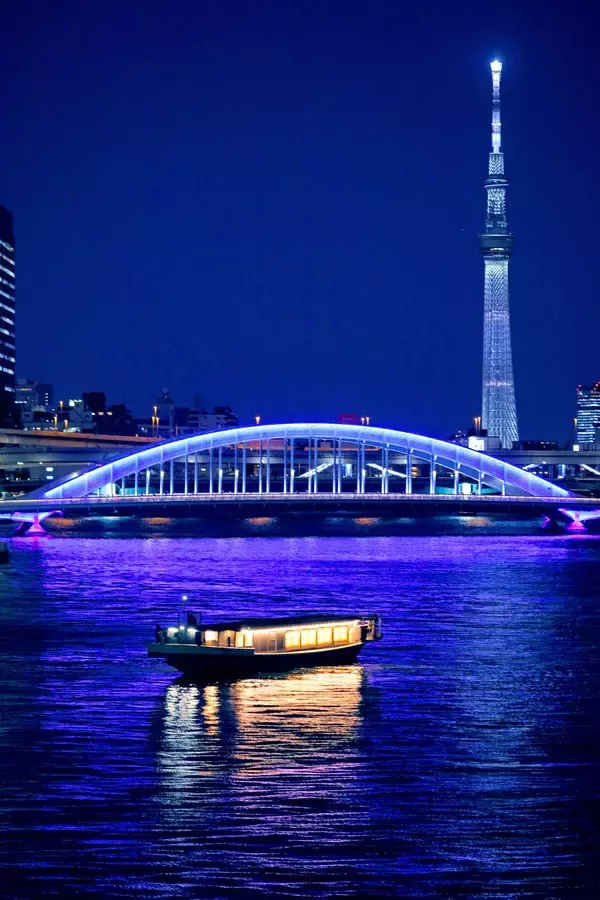 「20時30分、静寂の海へ　訪日客の「夜の美食」ニーズに応える屋形船「鮨 おりがみ」が、ウェルカムドリンク特典付き『ナイト・プレミアム・コース』を新設」の画像