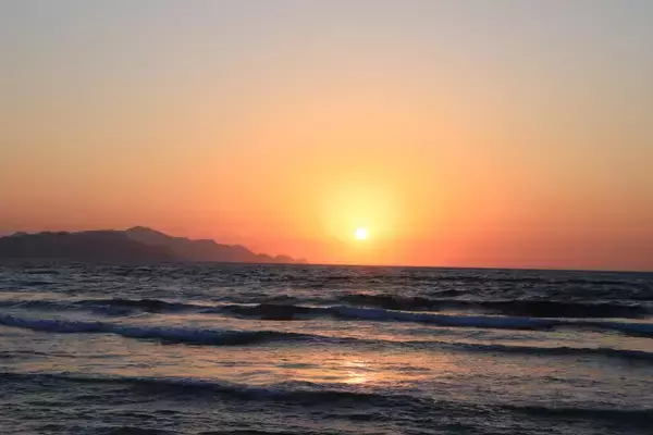 【6大特典付】夕日染まる丹後の海で、とびきり美味しい旅へ。一人旅も大歓迎！　/ 京都府京丹後市夕日ヶ浦温泉「夕日浪漫　一望館」