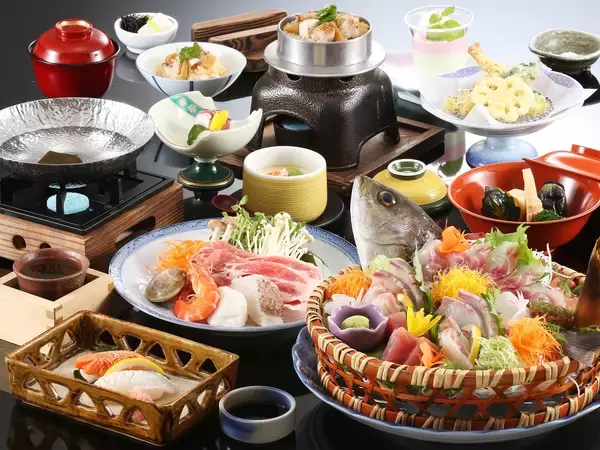 「【6大特典付】夕日染まる丹後の海で、とびきり美味しい旅へ。一人旅も大歓迎！　/ 京都府京丹後市夕日ヶ浦温泉「夕日浪漫　一望館」」の画像