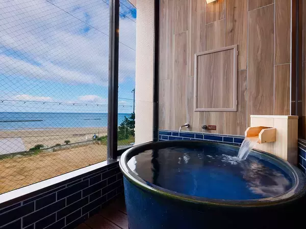 「【6大特典付】夕日染まる丹後の海で、とびきり美味しい旅へ。一人旅も大歓迎！　/ 京都府京丹後市夕日ヶ浦温泉「夕日浪漫　一望館」」の画像