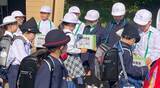 「近畿大学附属小学校2年生が「吉野の桜募金運動」を実施　美しい一目千本の桜を守るため「吉野の桜を守る会」に贈呈」の画像1