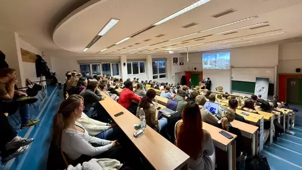 「＜日本人初の快挙＞日本の「XR・AI医療技術」が欧州・中東の最高学府へ　ミライズ代表・富田大介、中欧最古の名門「カレル大学医学部」客員教授に就任」の画像