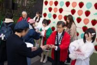 Z世代に人気のインフルエンサーでミスいちごの「さくら」が、栃木県知事、真岡市長と渋谷で「とちあいか」を配布しPR！