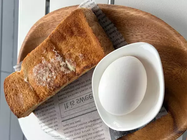 「【淡路島】地域の人々と旅人が交錯する喫茶店「アワジ珈琲」OPEN!朝と昼で表情を変える2つの珈琲朝8時から営業、モーニングセット500円」の画像