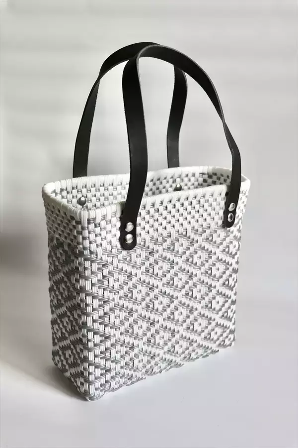 「ハンドメイドかごバッグ『メルカドリッチバッグ』メディア・スタイリスト様向けリースを開始」の画像