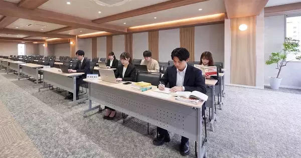 就活生の“集中できる場所”需要に対応、TIME SHARINGが新橋駅前徒歩1分のスペースを就活生向け価格で提供