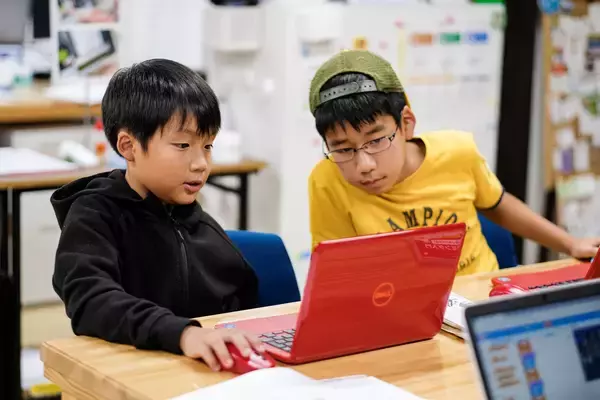 「【愛媛・八幡浜】好奇心の赴くまま「作りたい放題」！マイクラ・ロブロックス・デジクラッチの全教材が自由に選べる次世代型プログラミング教室へ進化。認定会場として「プロ検」受験もサポート」の画像