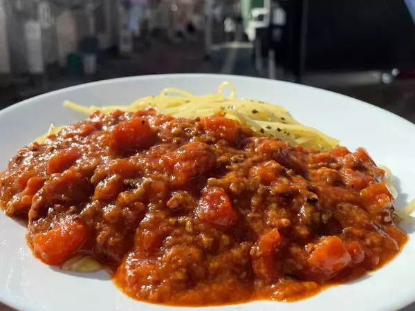 「銀座の老舗ロメスパの味を受け継ぐ「Debe_Supa/デブスパ」、本八幡に2026年2月12日オープン」の画像