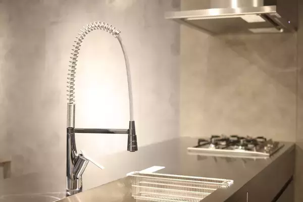 「中古マンションをリノベーションした貸しスタジオ『STUDIO WHY NOT』が東京・町田にオープン　モデルルーム兼撮影スタジオとして活用」の画像