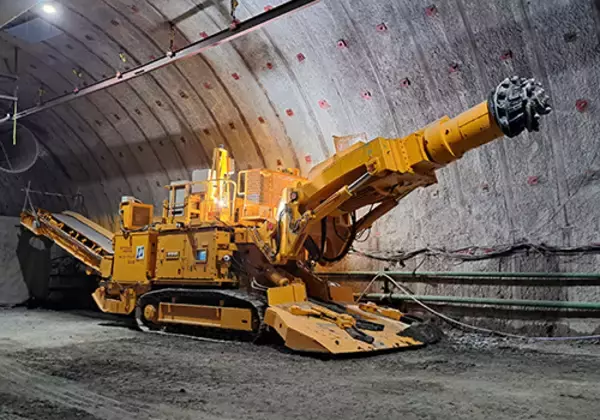 遠隔操作・自動掘削を可能とするAI-ロードヘッダの高度化-新たな機能を付加した2機種の現場実証-