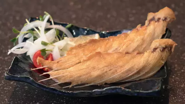 「SNSで話題！「荒木さん家のブリ」から新展開　1尾からわずかしか取れない希少部位「ブリのスペアリブ」をMakuakeにて先行販売開始」の画像