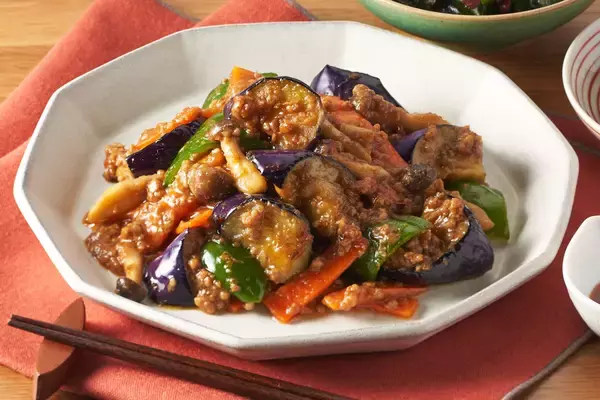 「シダックスコントラクトフードサービス×Oisix　「腸内環境ごはん」を雨晴食堂で2週間提供」の画像