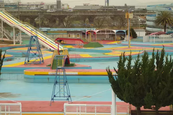 「橿原市総合プールにて、マーケット・音楽・サウナを楽しむ「つどう、巡る 2026」 4月18日（土）・19日（日）開催」の画像