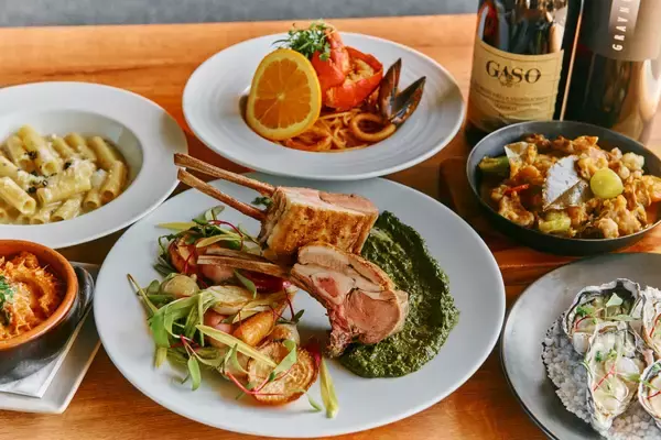 「ホルモンと牡蠣が、イタリアンバルの主役になる。「Neo Italian Bar BLU NERO」東京・八重洲に9月10日オープン！」の画像
