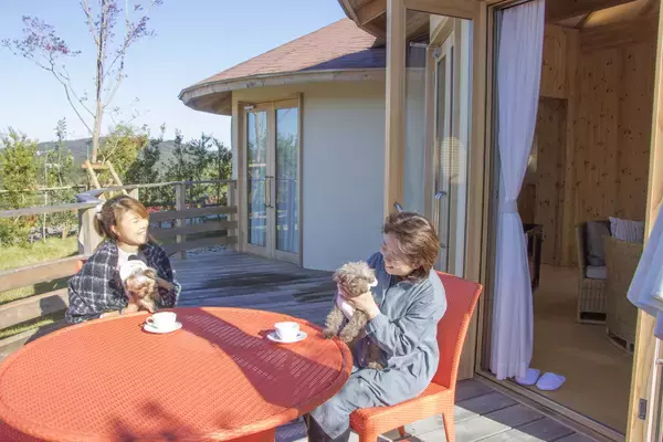 リゾート地・淡路島で愛犬と一緒に、誰にも邪魔されない“おこもり冬旅”を兵庫県淡路島「GRAND CHARIOT 北斗七星135°」冬季限定『愛犬と過ごす極上の冬のお籠りステイ』
