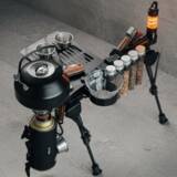 「待望のメカ系ギア登場—折り畳み式ミニテーブル「機銃犬」がMakuakeにて公開中 3日で100名の応援者を獲得！」の画像4