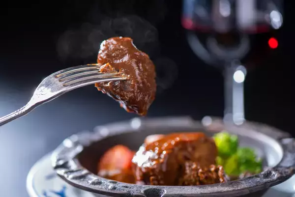 「【第1回災害食アワード優秀賞】非食品で最上位！水だけで温かい食事を作る『あったかフードボックス』」の画像