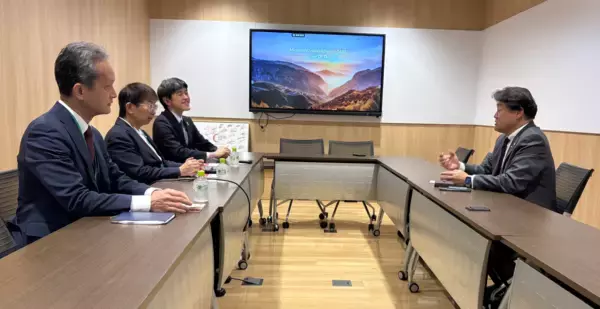 「カーセブン、安心して車を売買できる社会の実現に向け12/11に消費者被害の防止・救済のために活動する消費者機構日本へ500万円を寄付」の画像