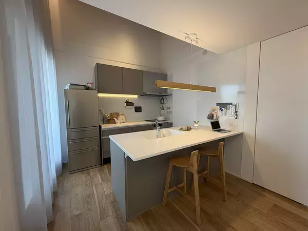 「「家を建てる」前に、「椅子に座りに」来てください。4月25日(土)、常識を覆す泉北ホームのモデルハウス「みのお第2展示場」が、ウェルビーみのおに誕生。」の画像