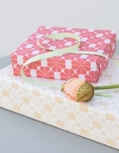 一枚の紙以上の価値をもつ紙製品「気持ちを繋ぐアートピース」をamaが2026年2月より春ギフトに展開　ラッピングは「任せる」から「つくる」へ　物価高・人手不足が生んだ“セルフ・ラッピング”という新潮流