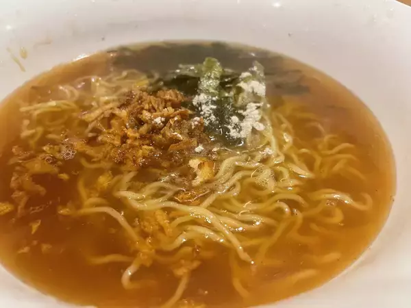 【大阪・福島】ラーメン450円、食べ放題850円。物価高騰の時代に挑むラーメン店「喰う麺」がオープン