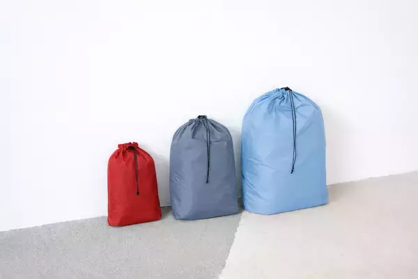 「【手のひらサイズのバッグシリーズ「NANOPLUS」】キャリーオンバッグ」がMakuakeにて260万円以上の支援を達成」の画像