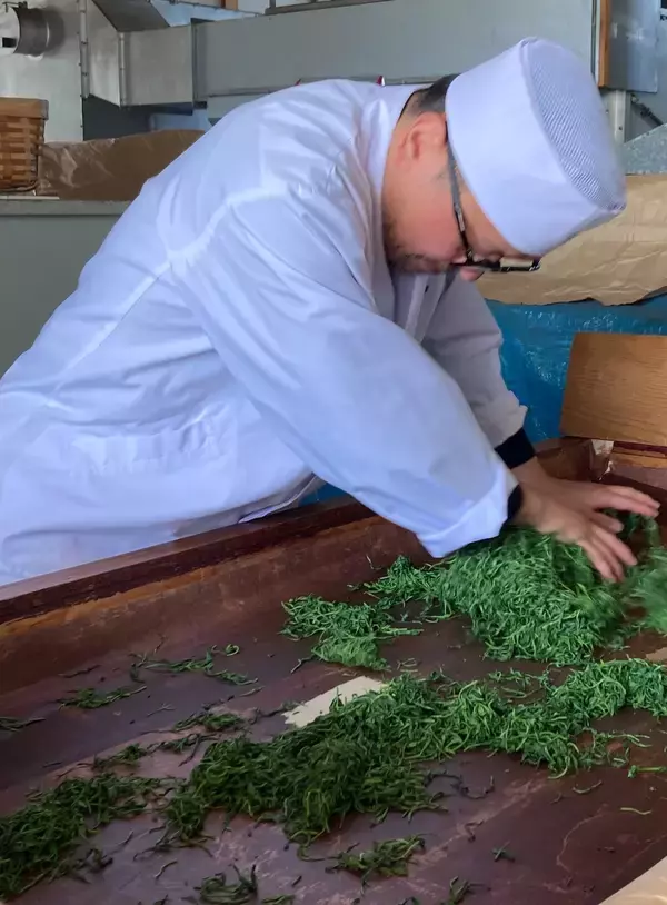 「ブルボン、雪が育んだ香り高くまろやかな味わい　希少な“北限の村上茶”の一番茶を使用した「雪澄み茶」を3月3日(火)に新発売！」の画像